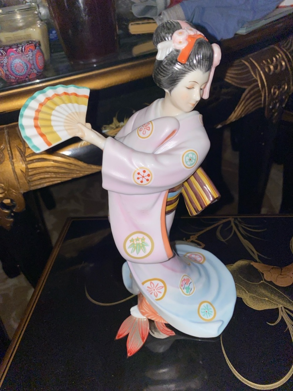 Franklin Mint Tukutaro Tamai Porcelain Geisha Figurine in Pastel Kimono with Fan